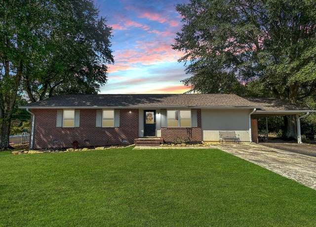 Property at 1322 Fernwood Dr, Lafayette, GA 30728, 3 beds, 2 baths