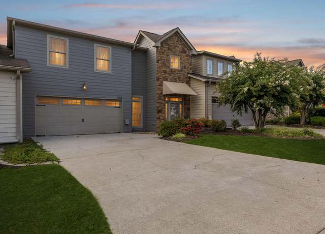 Property at 2325 Rivendell Ln, Chattanooga, TN 37421, 3 beds, 2.5 baths