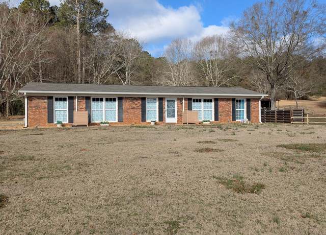 Property at 397 Scoggins Trl, Summerville, GA 30747, 3 beds, 2 baths