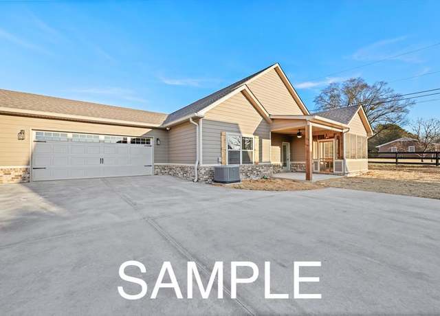 Property at 84 Maddox Ln, Chatsworth, GA 30705, 2 beds, 2.5 baths