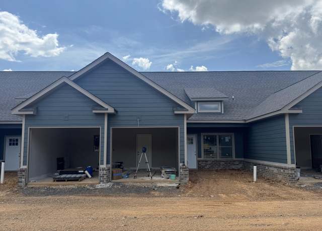 Property at 65 Maddox Ln, Chatsworth, GA 30705, 3 beds, 2.5 baths