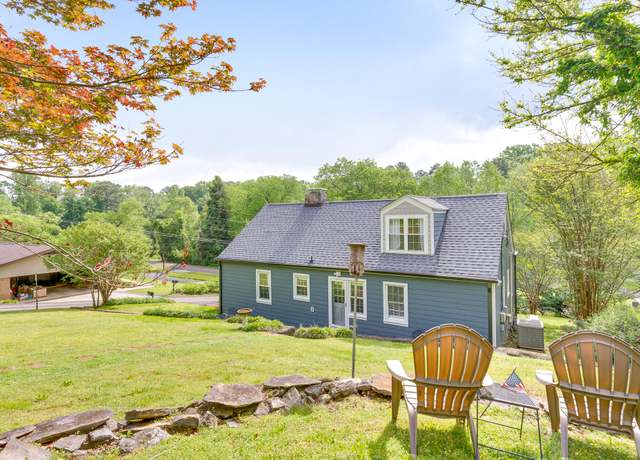 Property at 221 N Seminole Dr, Chattanooga, TN 37411, 4 beds, 2 baths