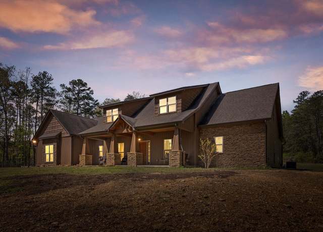 Property at 497 Cherokee Valley Rd, Ringgold, GA 30736, 4 beds, 3 baths