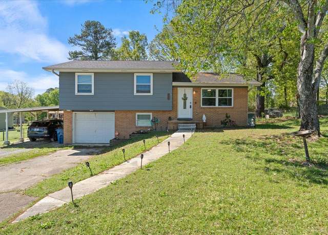 Property at 158 Ferndale Dr, Rossville, GA 30741, 3 beds, 1.5 baths