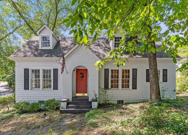 Property at 914 W Walnut Ave, Dalton, GA 30720, 3 beds, 2 baths