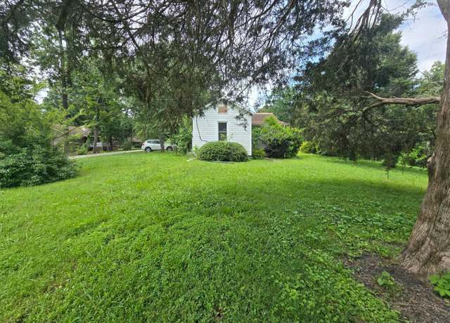 Property at 6001 Wade Ln, Knoxville, TN 37912, 2 beds, 1 bath