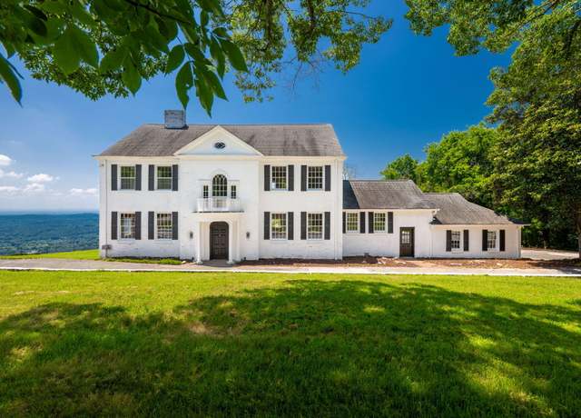 Property at 1709 Wood Nymph Trl, Lookout Mountain, GA 30750, 4 beds, 4.5 baths