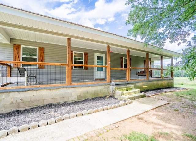 Property at 976 Chamberlain Rd, Lafayette, GA 30728, 3 beds, 2 baths