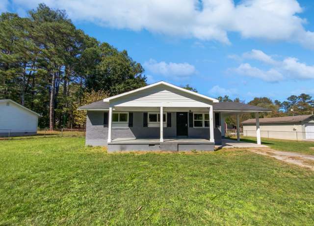 Property at 1102 Chestnut St, Lafayette, GA 30728, 3 beds, 2 baths