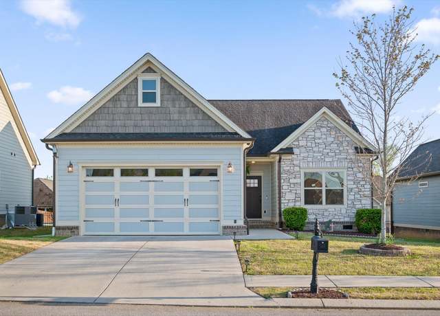 Property at 7976 Frostwood Ln, Ooltewah, TN 37363, 3 beds, 2 baths