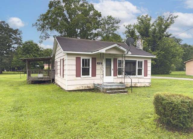 Property at 357/361 Burnett St, Graysville, TN 37338, 4 beds, 2 baths