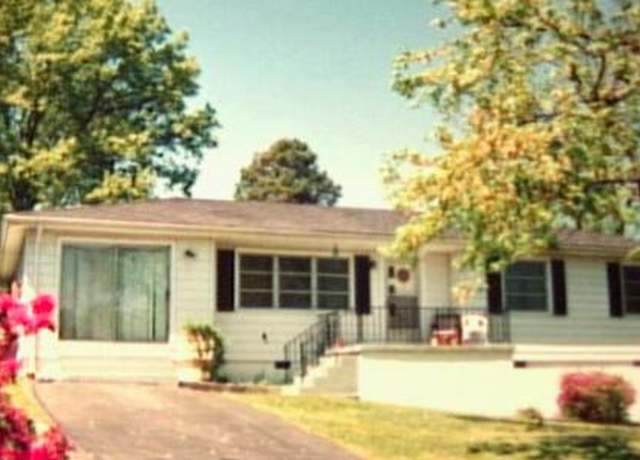 Property at 186 Greens Lake Cir, Rossville, GA 30741, 2 beds, 1.5 baths