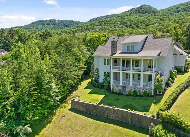 Property at 4018 Obar Dr, Chattanooga, TN 37419, 5 beds, 4.5 baths