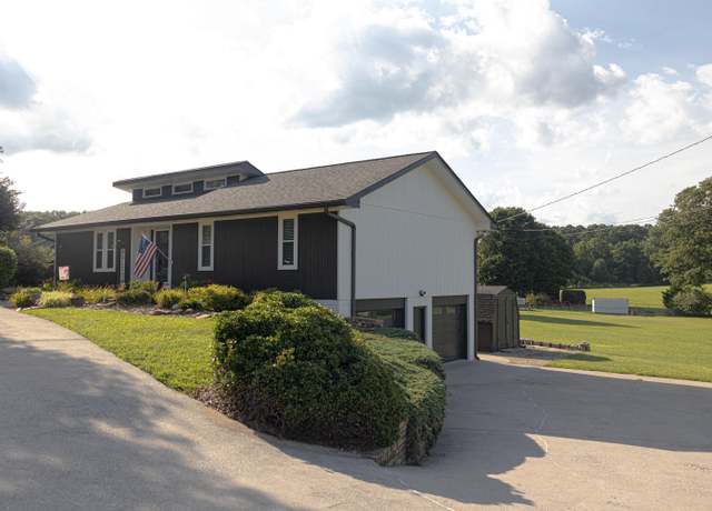 Property at 1421 Garden Farm Dr, Hixson, TN 37343, 4 beds, 3 baths