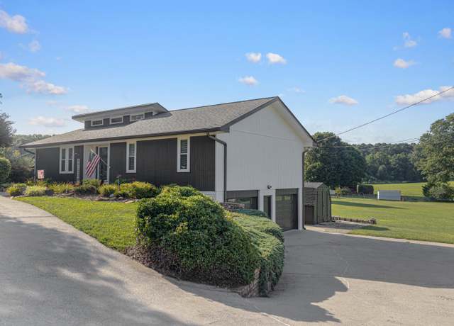 Property at 1421 Garden Farm Dr, Hixson, TN 37343, 4 beds, 3 baths