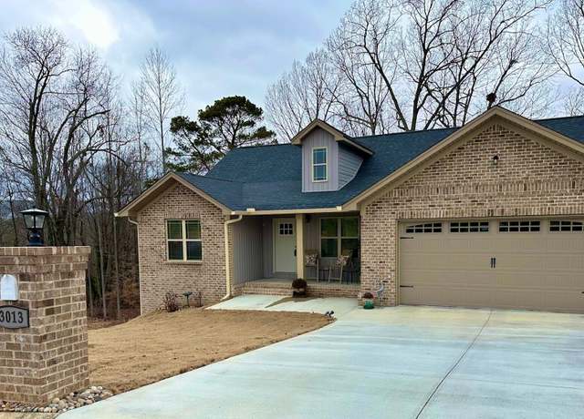 Property at 3013 Highgate Ct, Dalton, GA 30721, 3 beds, 2 baths