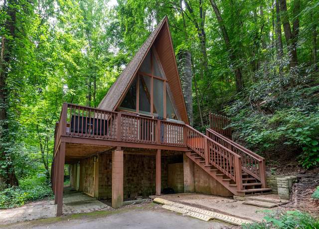 Property at 913 Ski Mountain Rd, Gatlinburg, TN 37738, 2 beds, 2.5 baths