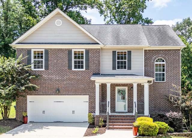 Property at 7160 Neville Dr, Ooltewah, TN 37363, 4 beds, 2.5 baths