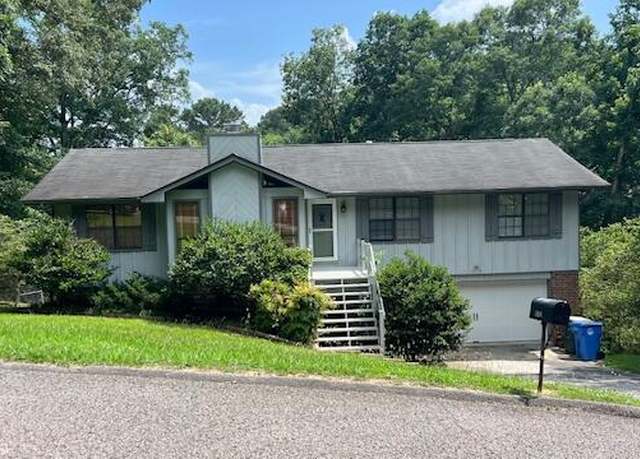Property at 1992 N Ridge Road Rd, Hixson, TN 37343, 3 beds, 2.5 baths