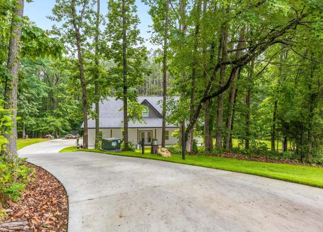Property at 8331 Troubadour Way, Ooltewah, TN 37363, 3 beds, 2 baths