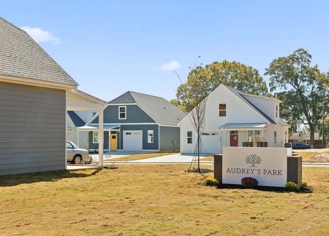 Property at 2 Audreys Pl, Chattanooga, TN 37411, 4 beds, 2.5 baths