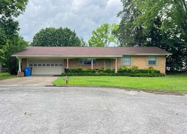 Property at 1625 Green Hill Drive Dr, Hixson, TN 37343, 3 beds, 2 baths