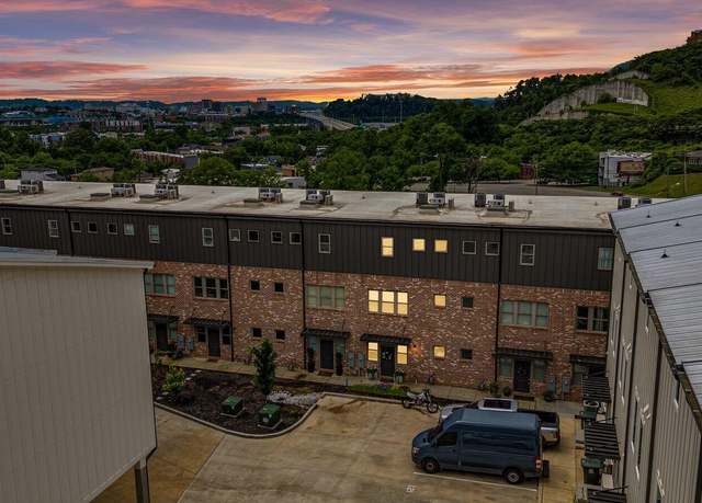 Property at 895 Cherokee Blvd #107, Chattanooga, TN 37405, 3 beds, 3.5 baths