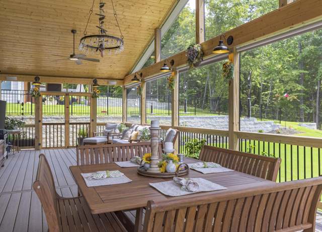 Property at 7061 Mercedes Ln, Ooltewah, TN 37363, 4 beds, 3 baths