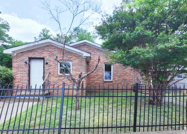 Property at 1720 Portland St, Chattanooga, TN 37406, 2 beds, 2 baths