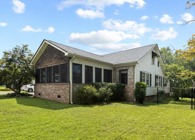 Property at 157 Park Ave, Trion, GA 30753, 3 beds, 2 baths