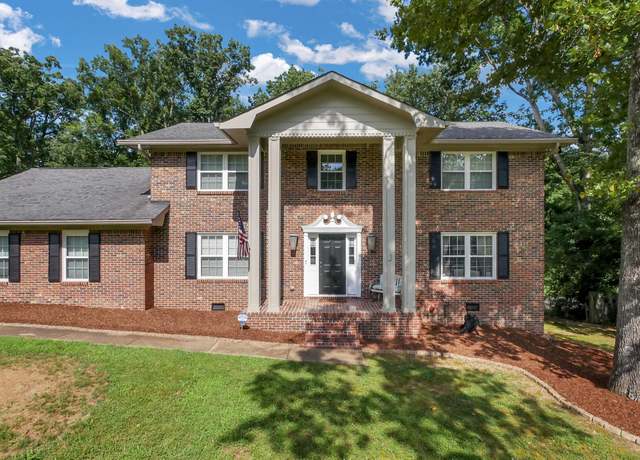 Property at 1631 Starboard Dr, Hixson, TN 37343, 4 beds, 2.5 baths