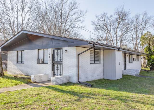 Property at 1100 S Willow St, Chattanooga, TN 37404, 4 beds, 2 baths