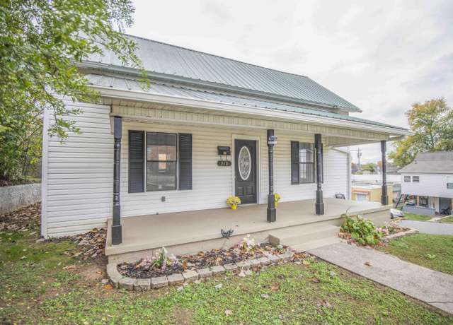 Property at 310 W 2nd Ave, Lenoir City, TN 37771, 3 beds, 2.5 baths