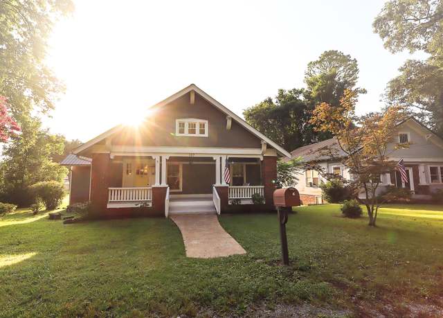 Property at 107 Wilder Ave, Chickamauga, GA 30707, 3 beds, 2 baths