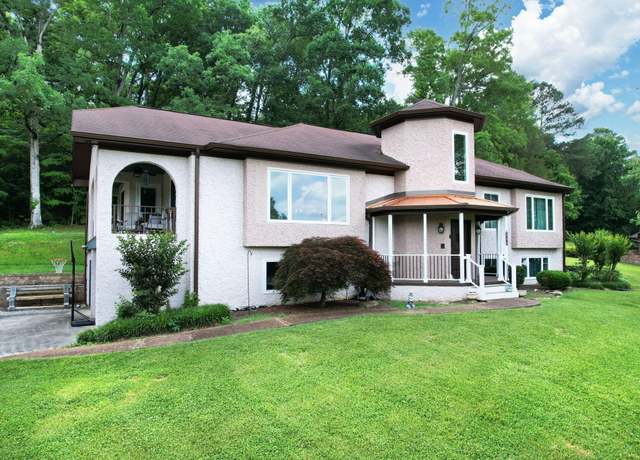 Property at 450 Hunt Cliff Dr NW, Cleveland, TN 37311, 4 beds, 3 baths