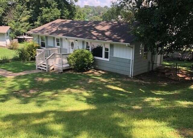 Property at 4169 E Ridge Dr, Chattanooga, TN 37412, 3 beds, 1 bath