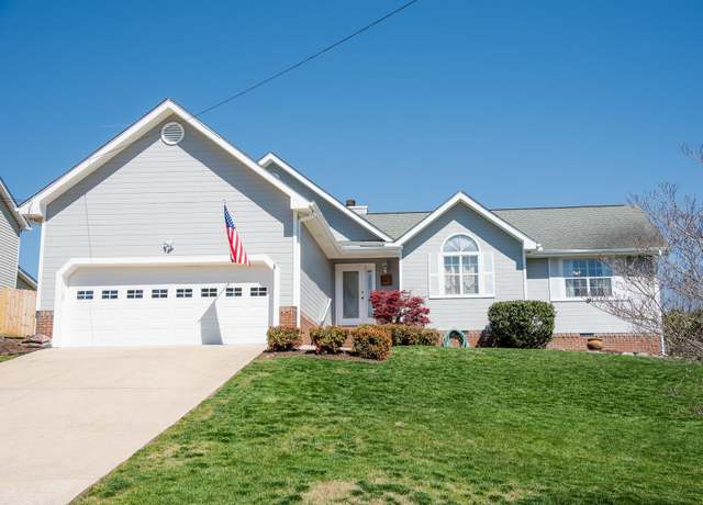 Property at 2505 W Wind Dr, Soddy Daisy, TN 37379, 3 beds, 2 baths