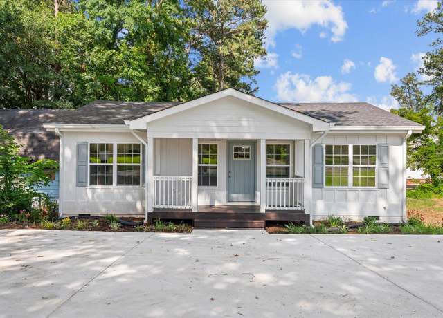 Property at 502 E Woodland Dr, Dalton, GA 30721, 3 beds, 2 baths