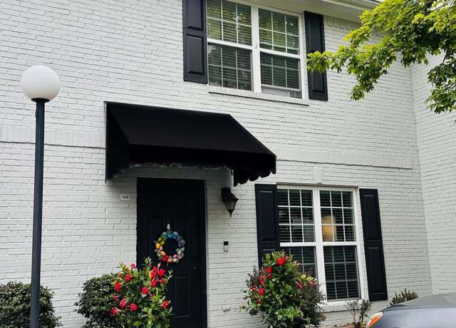 Property at 1126 Maple Tree Ln, Chattanooga, TN 37421, 2 beds, 2.5 baths