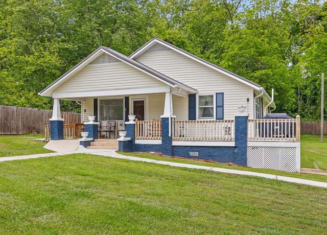 Property at 111 Chambers St, Rossville, GA 30741, 2 beds, 2 baths