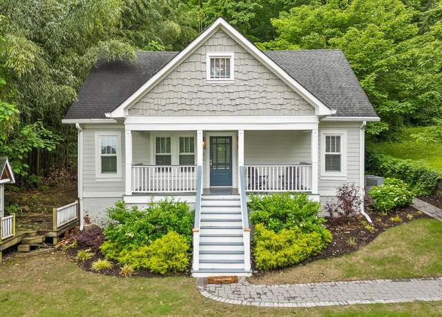 Property at 96 Everett St, Chattanooga, TN 37409, 3 beds, 3 baths