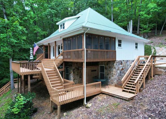 Property at 719 Clearwater Dr, Spring City, TN 37381, 3 beds, 2.5 baths