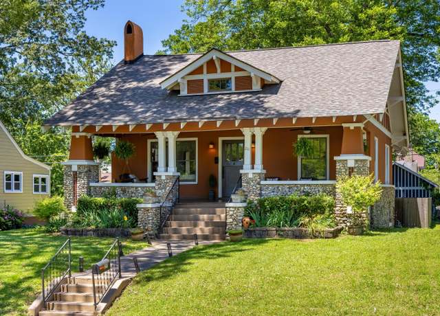 Property at 211 Morningside Dr, Chattanooga, TN 37404, 3 beds, 2 baths