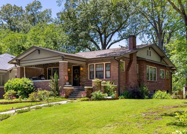 Property at 215 Morningside Dr, Chattanooga, TN 37404, 4 beds, 3 baths