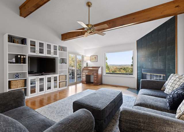 Property at 5922 Rainbow Springs Dr, Chattanooga, TN 37416, 3 beds, 2.5 baths
