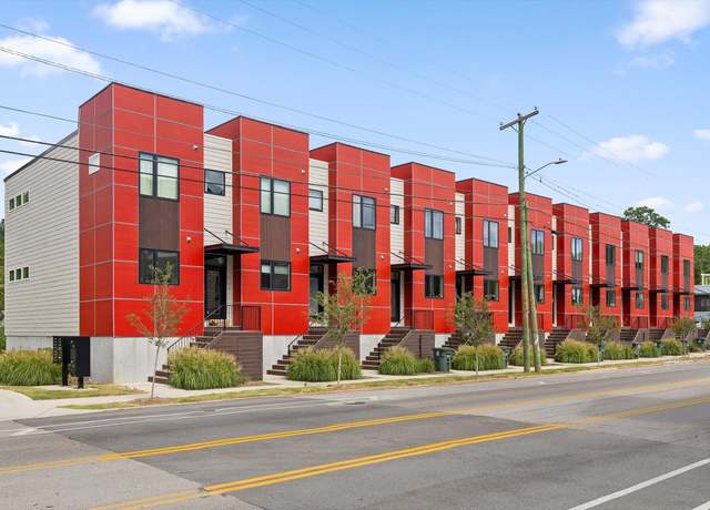 Property at 725 N Market St, Chattanooga, TN 37405, 2 beds, 2.5 baths