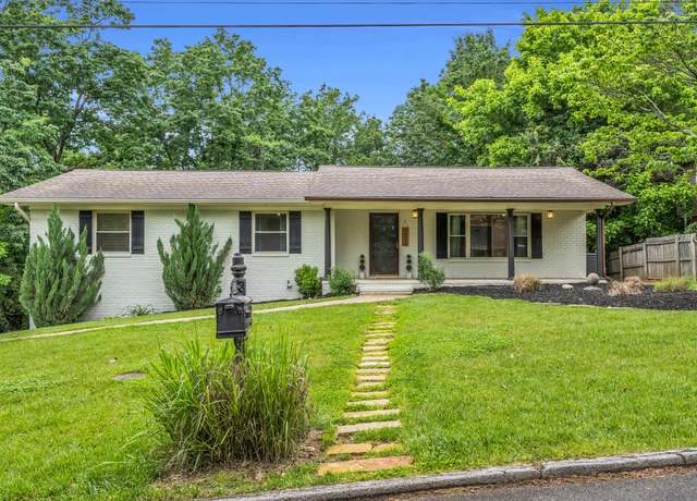 Property at 4425 Crestview Dr, Chattanooga, TN 37415, 4 beds, 3 baths