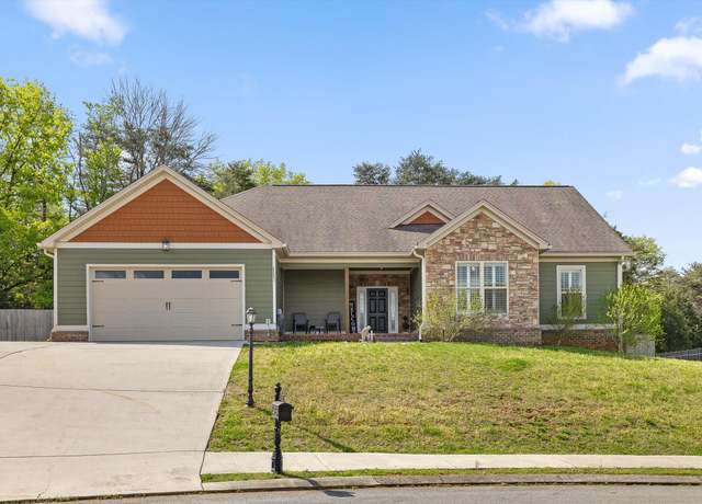 Property at 7608 Maplehurst Dr, Ooltewah, TN 37363, 3 beds, 2.5 baths