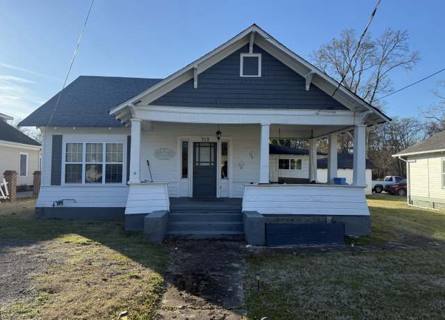 Property at 713 Cove Rd, Chickamauga, GA 30707, 3 beds, 2 baths