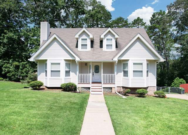 Property at 1915 Port Royal Drive Dr, Soddy Daisy, TN 37379, 4 beds, 2.5 baths